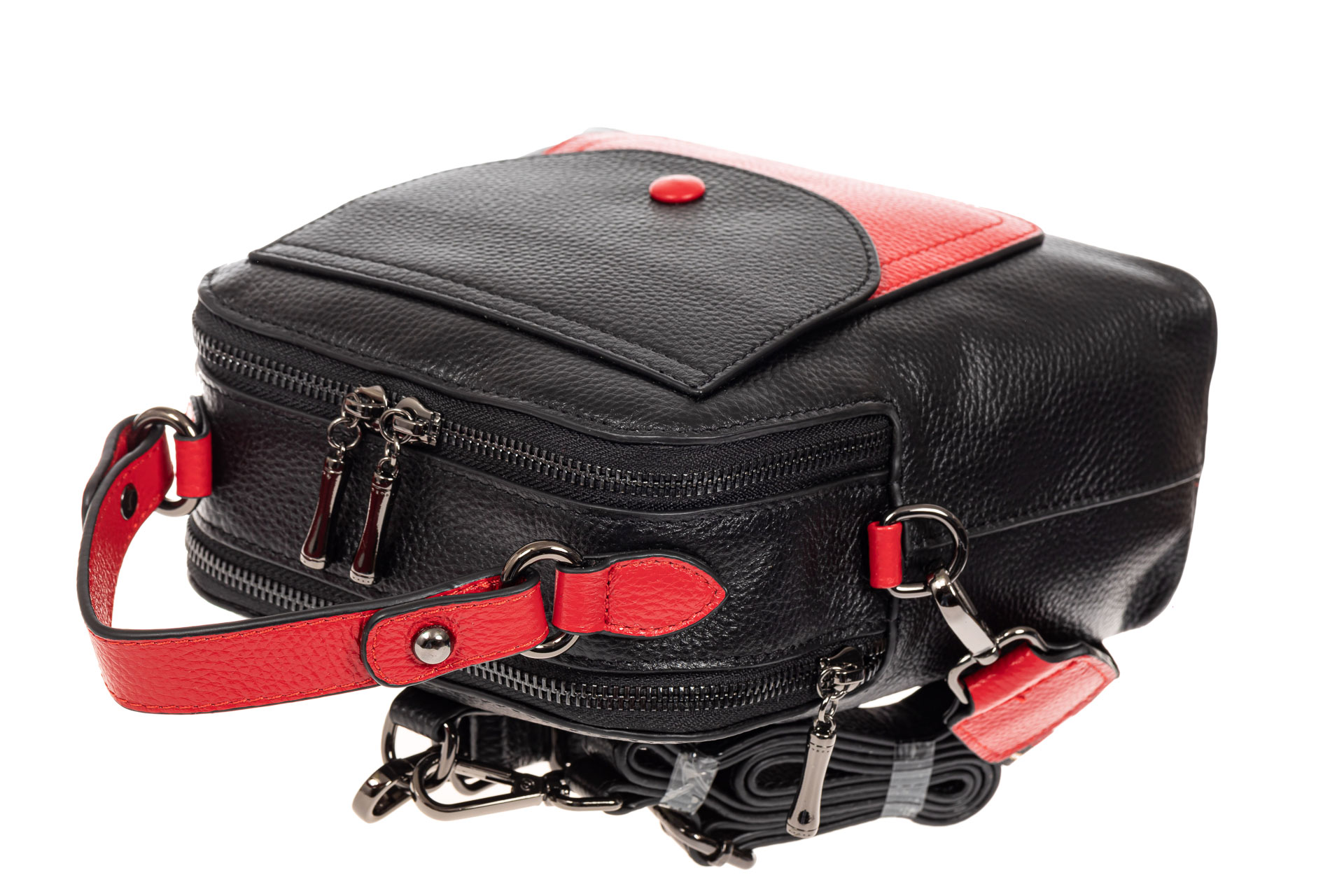 На фото 4 - Женский рюкзак трансформер из кожи, черный с красным