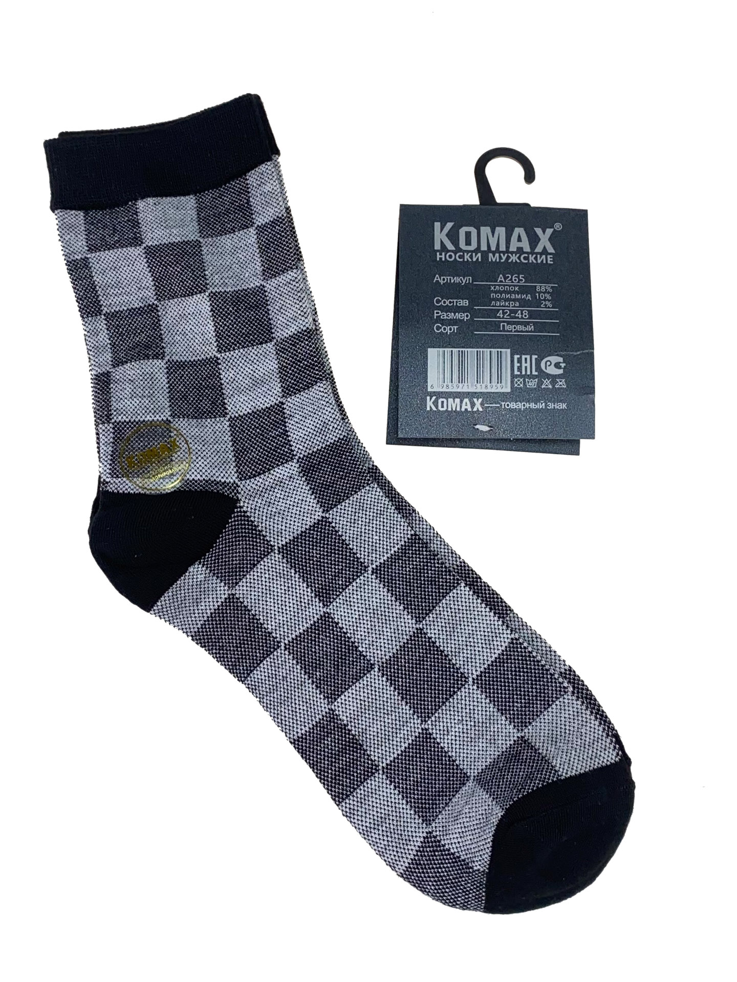 На фото 1 - Клетчатые мужские носки, цвет чёрно-серый