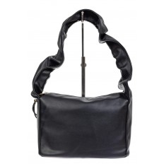 На фото 2 - Женская сумка из мягкой искусственной кожи с широкой ручкой, цвет чёрный
