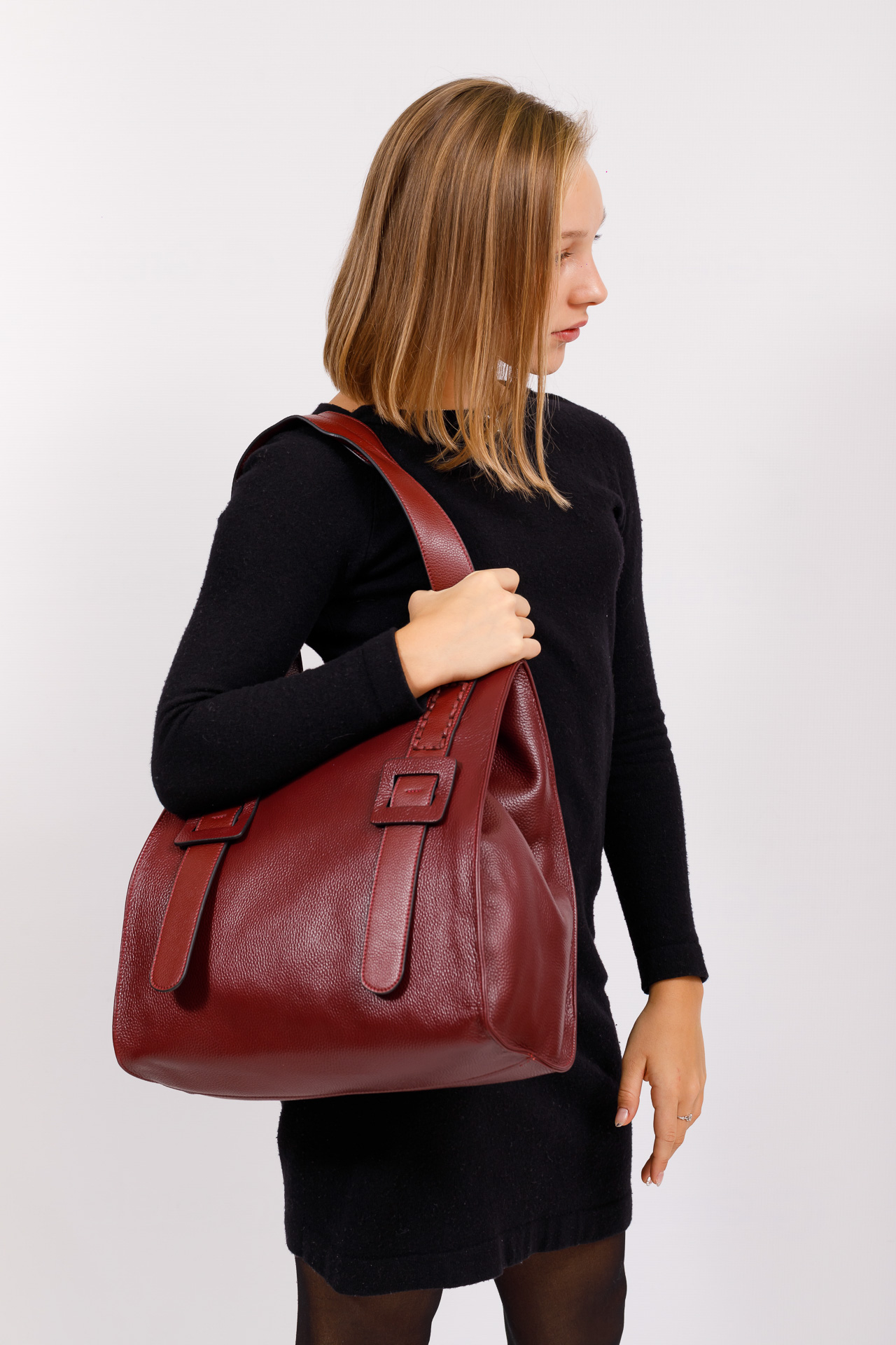На фото 5 - Большая сумка женская из натуральной кожи, цвет бордо