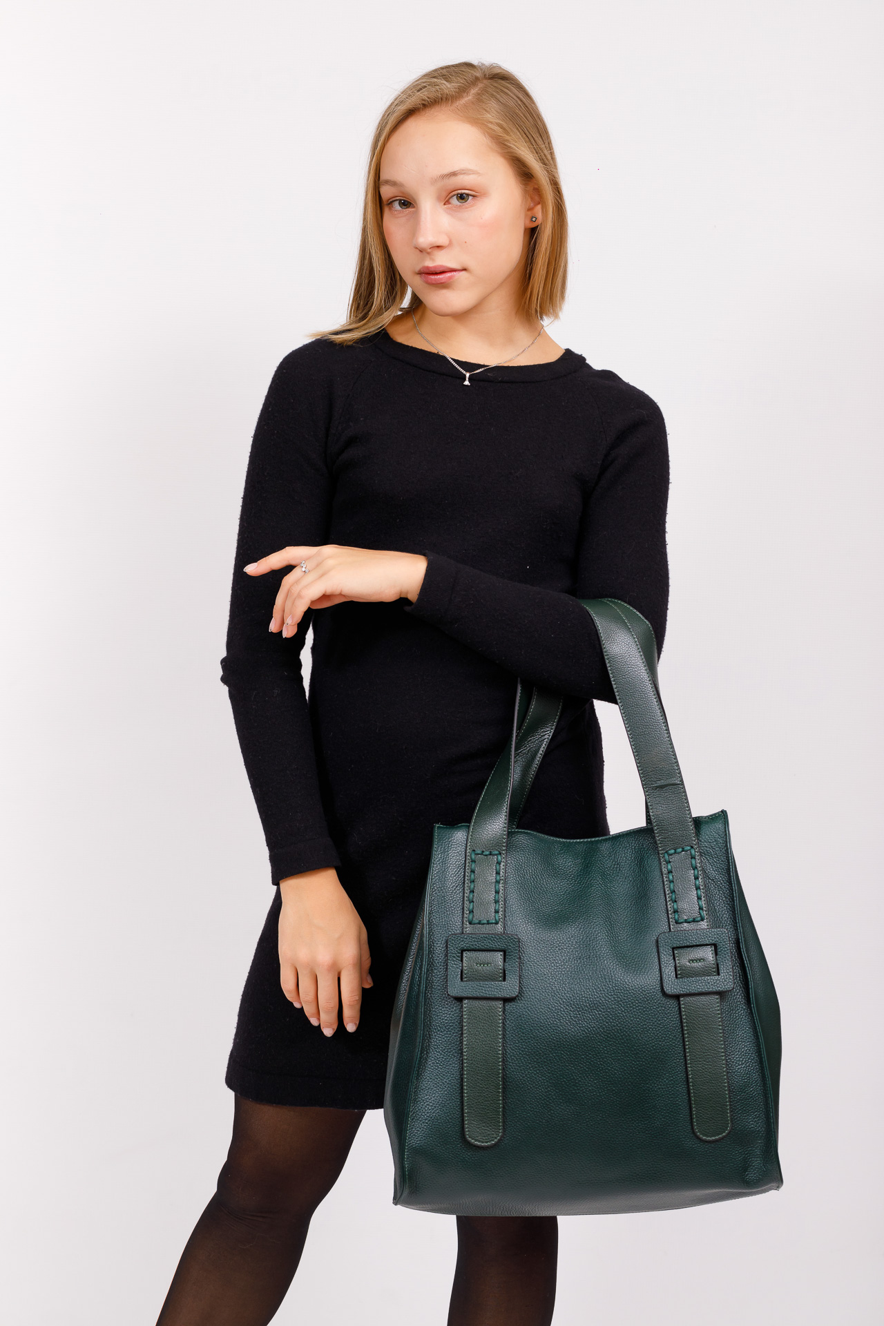 На фото 5 - Большая сумка женская из натуральной кожи, цвет зеленый