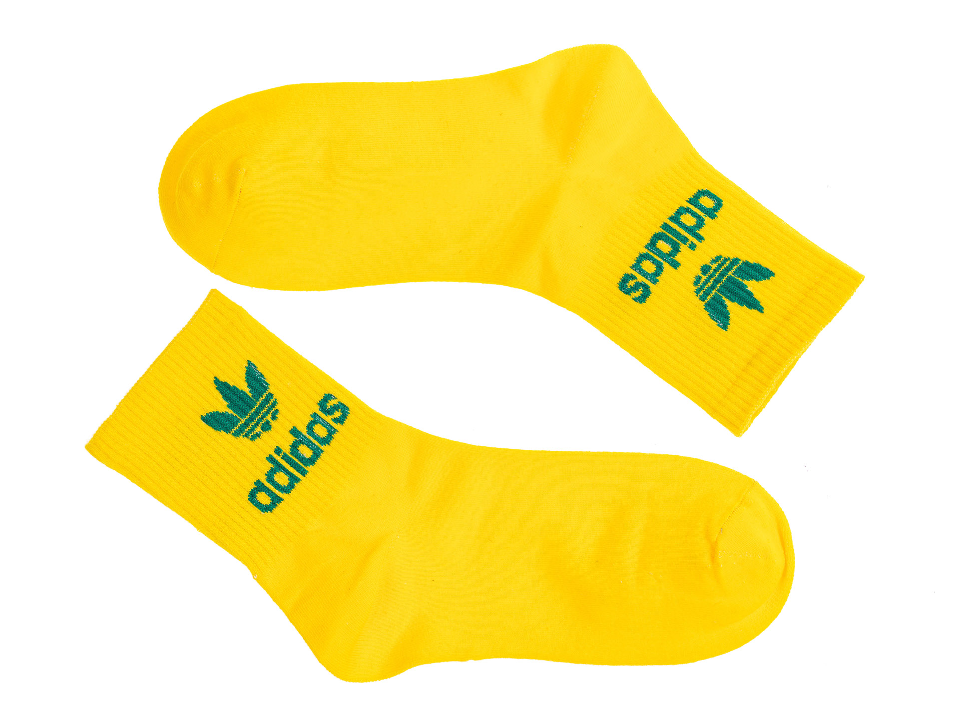 На фото 1 - Женские спортивные носки с принтом, цвет жёлтый