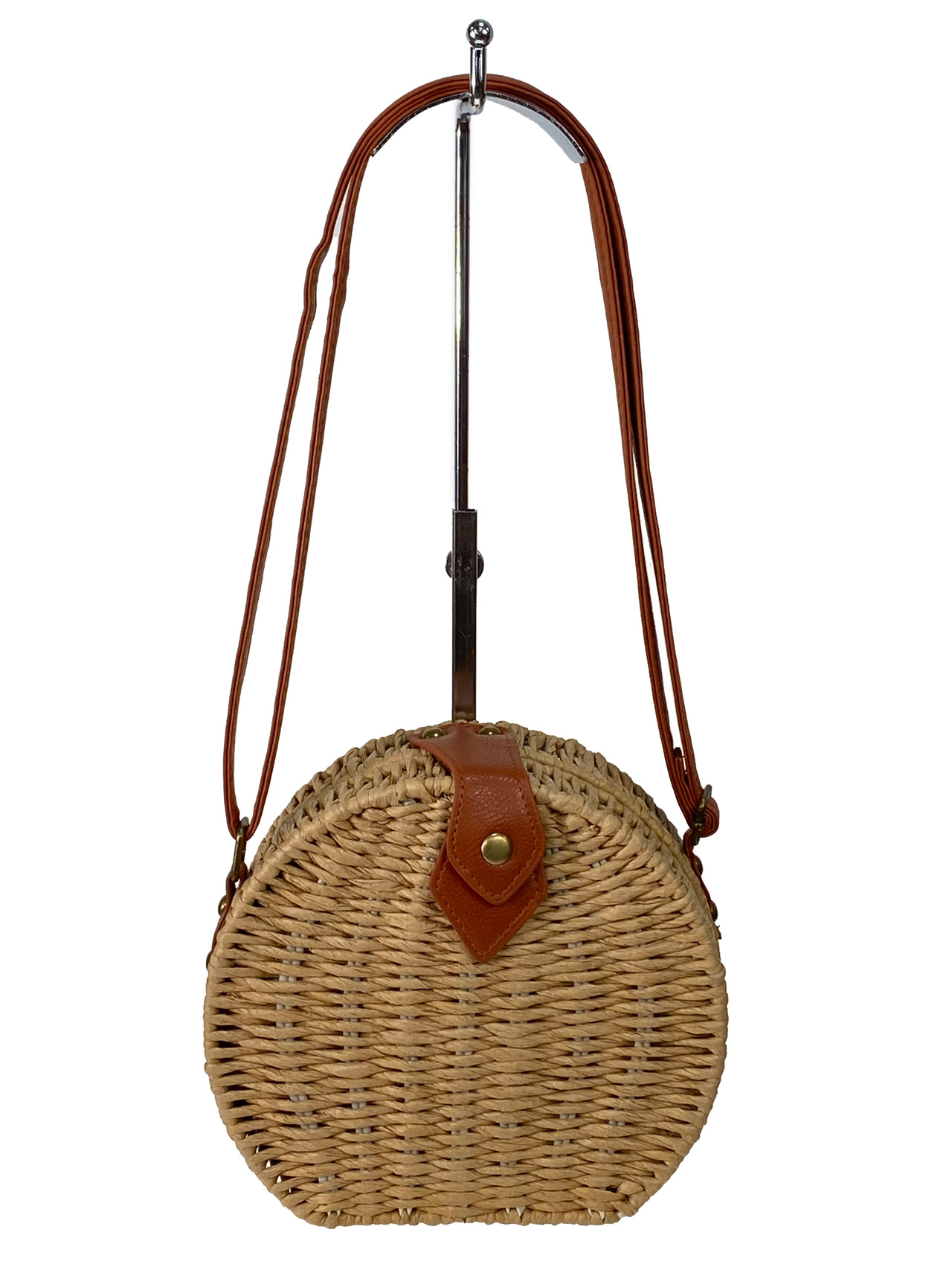 На фото 2 - Полукруглая плетеная сумка из соломы, цвет песочный