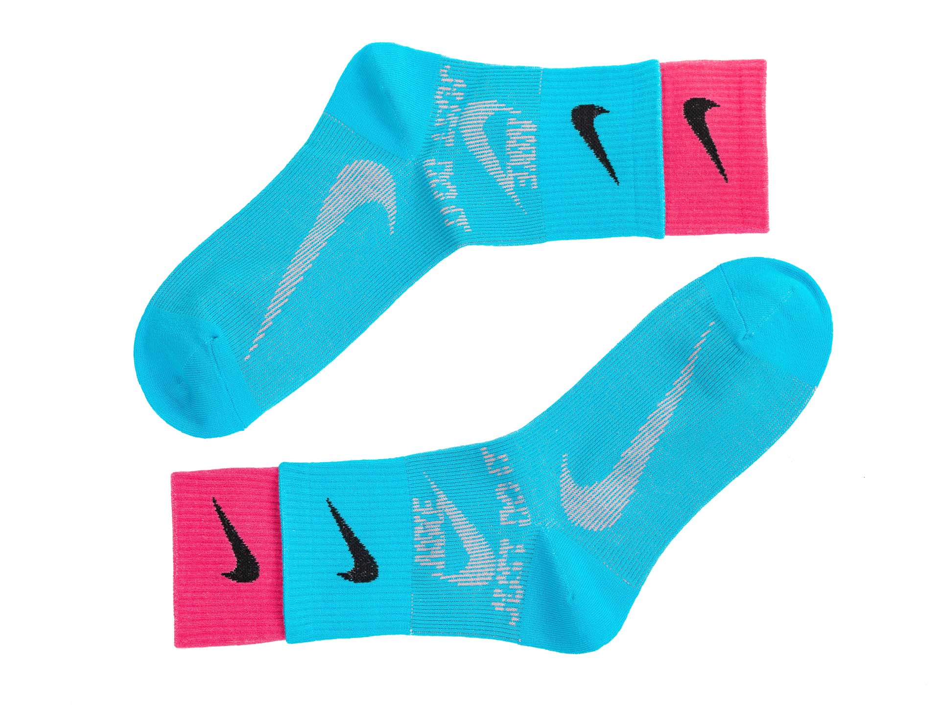 На фото 1 - Высокие спортивные носки c принтом, цвет голубой с малиновым