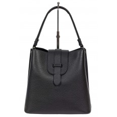 На фото 2 - Женская сумка-пакет из фактурной натуральной кожи, цвет чёрный