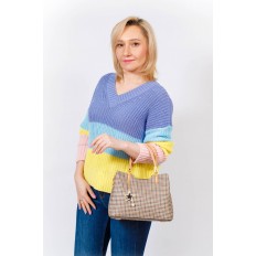 На фото 5 - Универсальная женская сумка из экокожи с подвеской, цвет кремовый