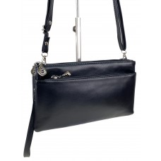 На фото 1 - Женская сумка-клатч из мягкой искусственной кожи, цвет черный