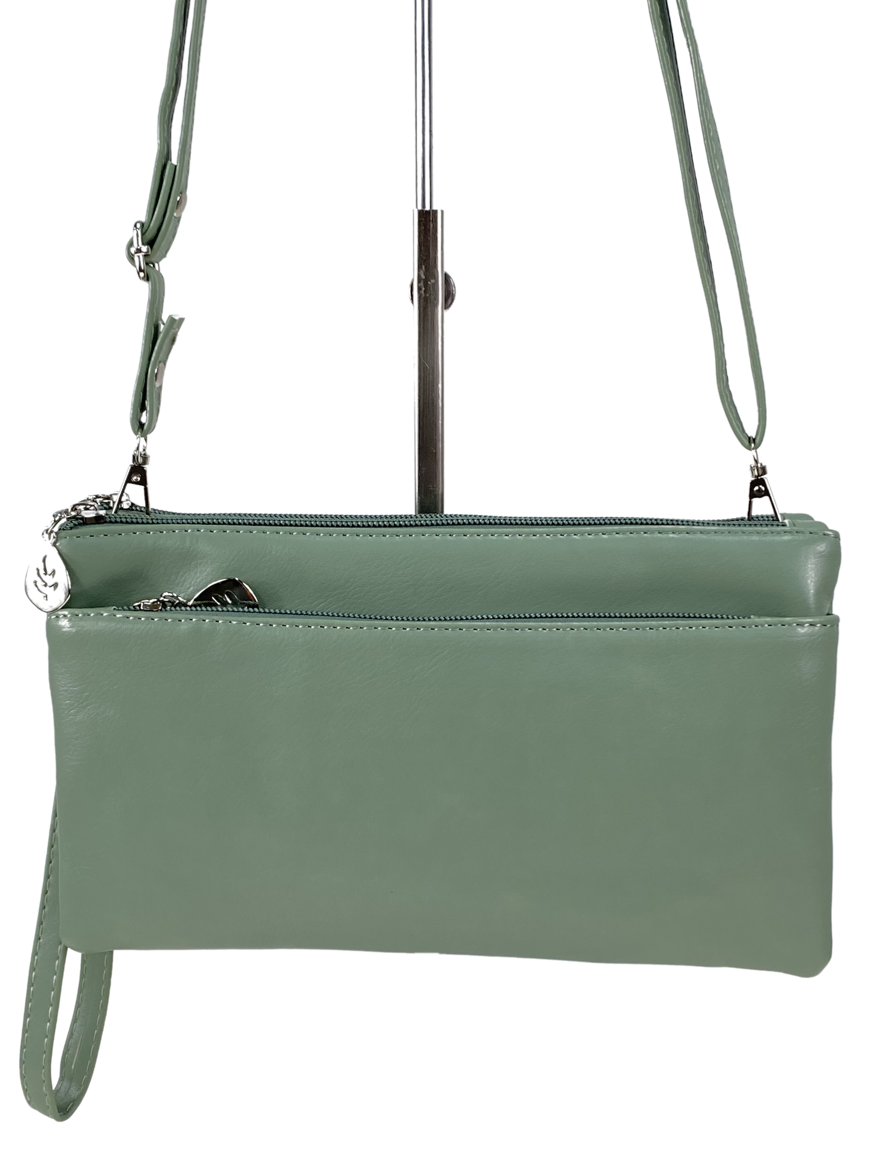На фото 2 - Женская сумка-клатч из мягкой искусственной кожи, цвет зеленый