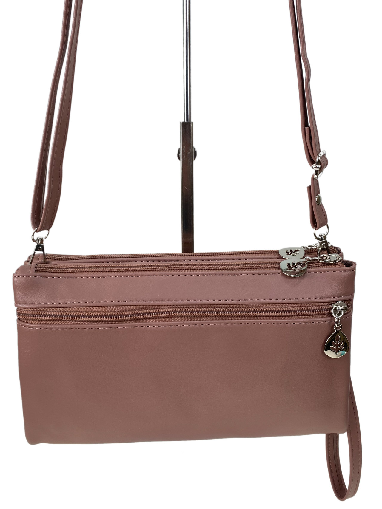 На фото 3 - Женская сумка клатч из искусственной кожи, цвет пудра