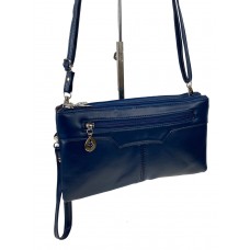 На фото 1 - Женская сумка клатч из искусственной кожи, цвет синий