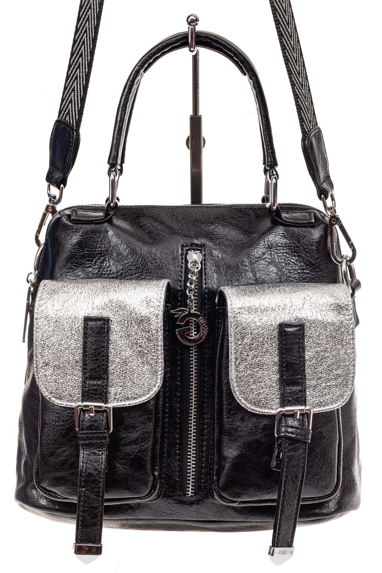 На фото 2 - Сумка женская рюкзак из искусственной кожи, цвет черный