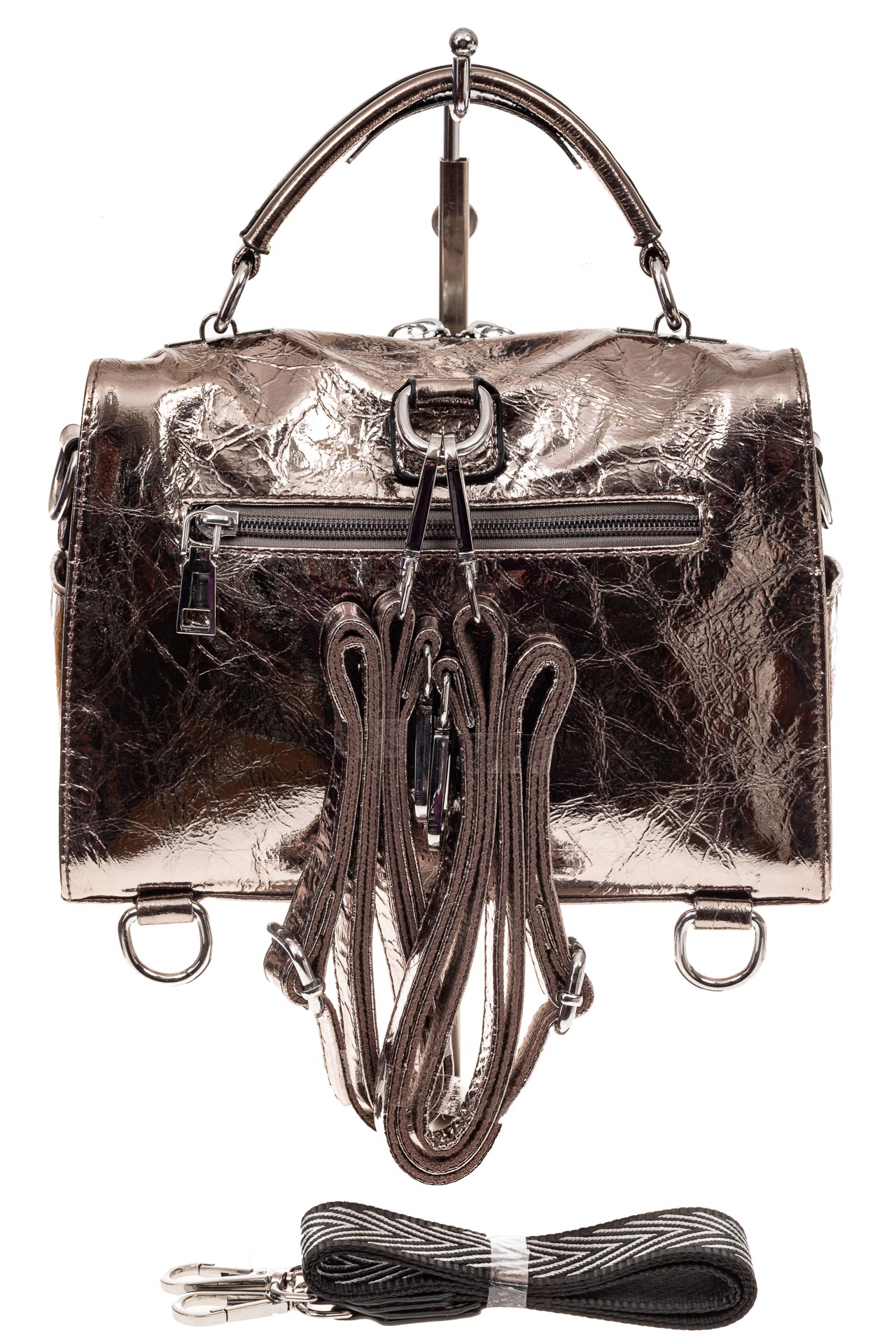 На фото 2 - Сумка-рюкзак из искусственной кожи, цвет серебро