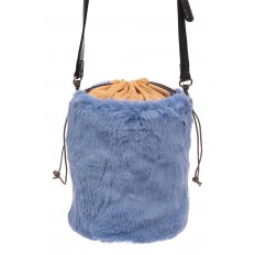 На фото 2 - Меховая сумка-ведро, цвет голубой