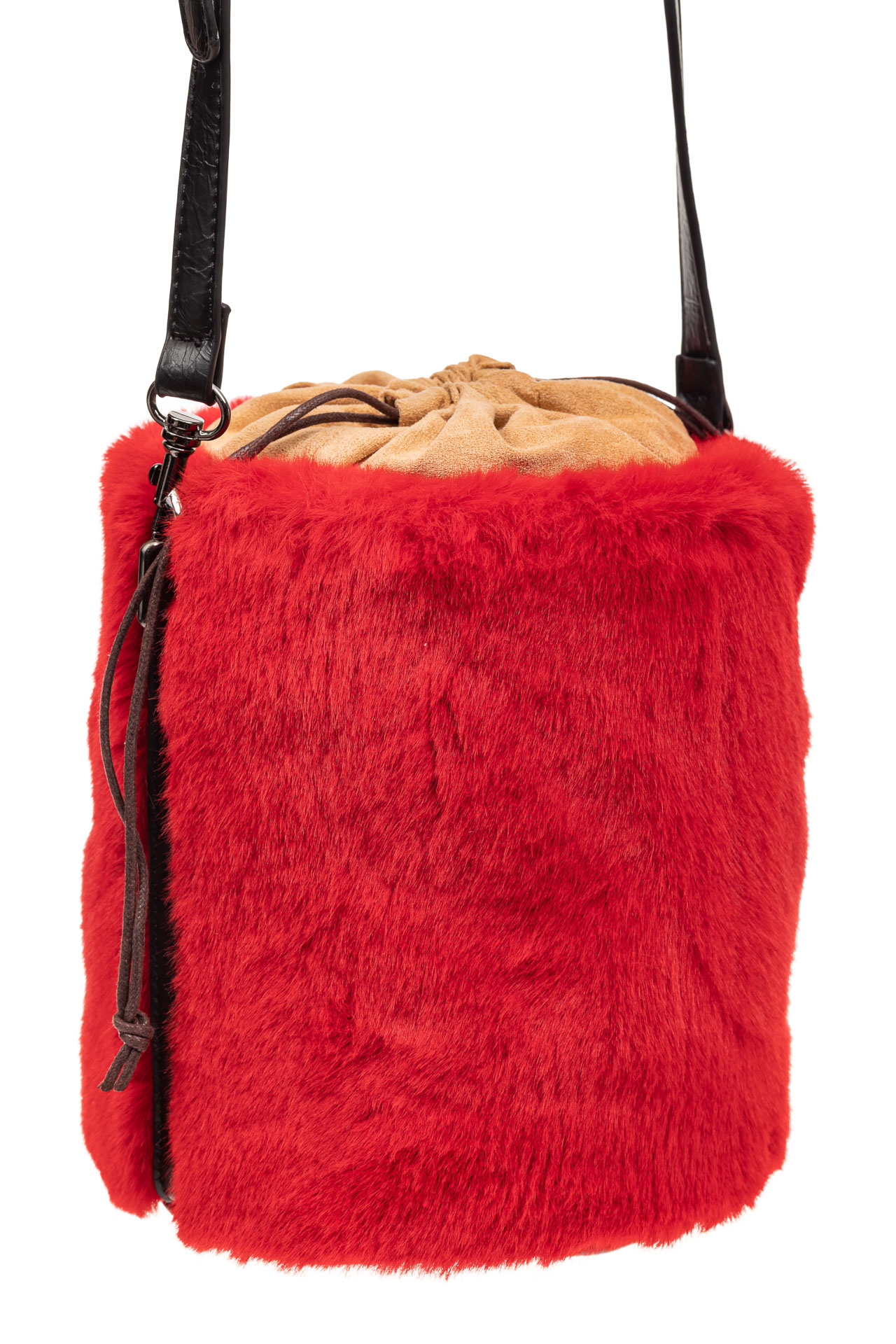 На фото 1 - Меховая сумка-ведро, цвет красный