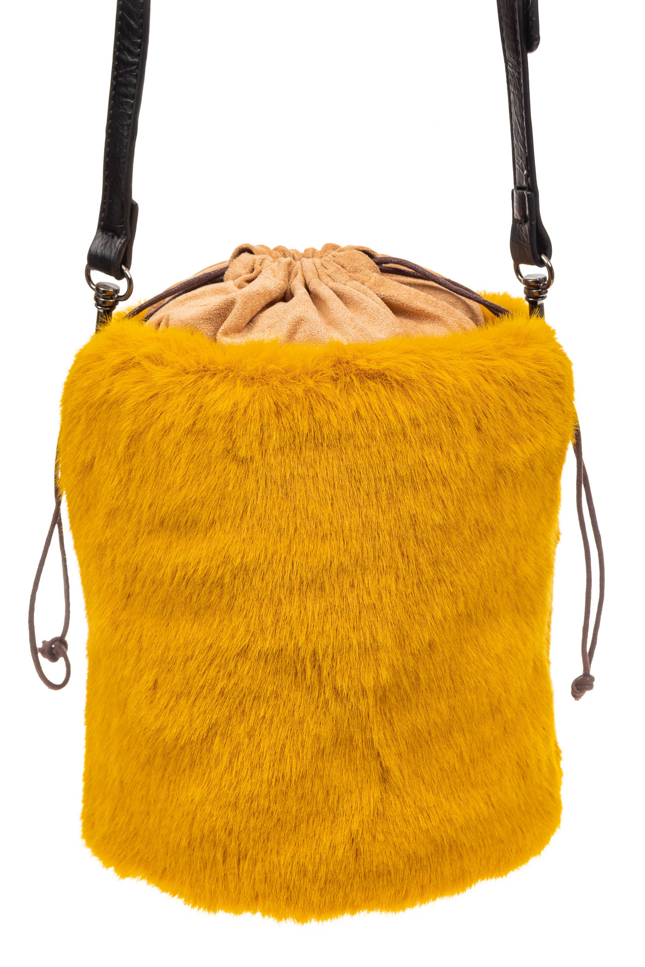 На фото 2 - Меховая сумка-ведро, цвет желтый