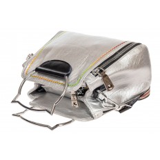 На фото 4 - Маленькая женская сумка из искусственной кожи, цвет серебро