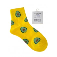 На фото 1 - Молодёжные носки с высокой резинкой и принтом, цвет жёлтый