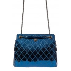 На фото 2 - Стёганая лаковая сумка из натуральной кожи, цвет синий металлик