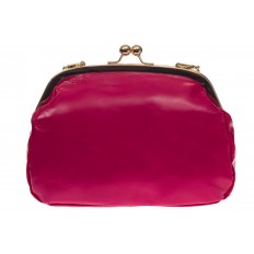 На фото 3 - Ярко-розовая сумка из натуральной кожи с рамочным замком