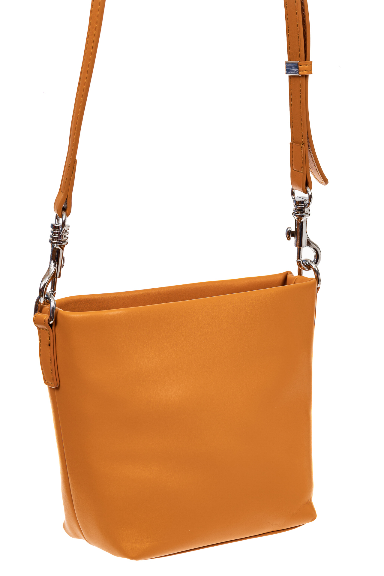 На фото 1 - Летняя сумка-ведро из натуральной кожи, цвет манго