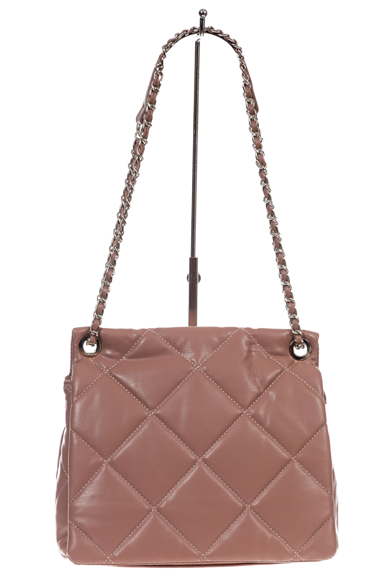 На фото 2 - Женская сумка стеганая с цепочкой из искусственной кожи, цвет розовый