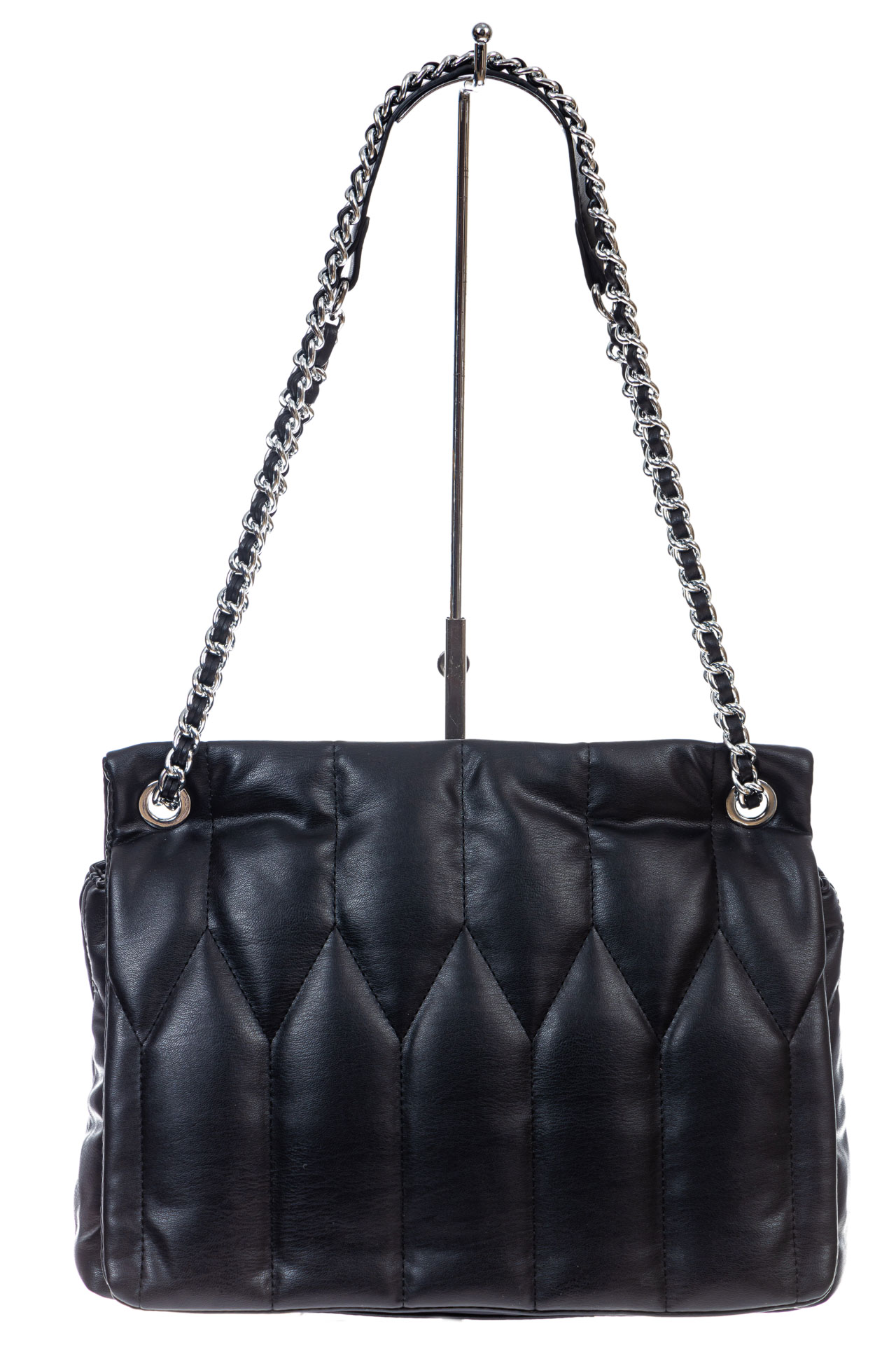 На фото 2 - Женская стеганная сумка из искусственной кожи, цвет черный