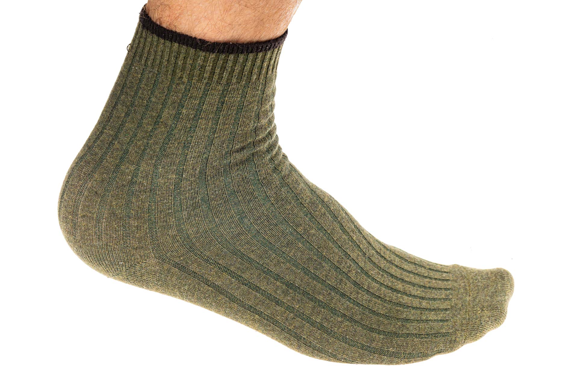 На фото 1 - Хлопковые мужские носки, размер 25-28, цвет зеленый