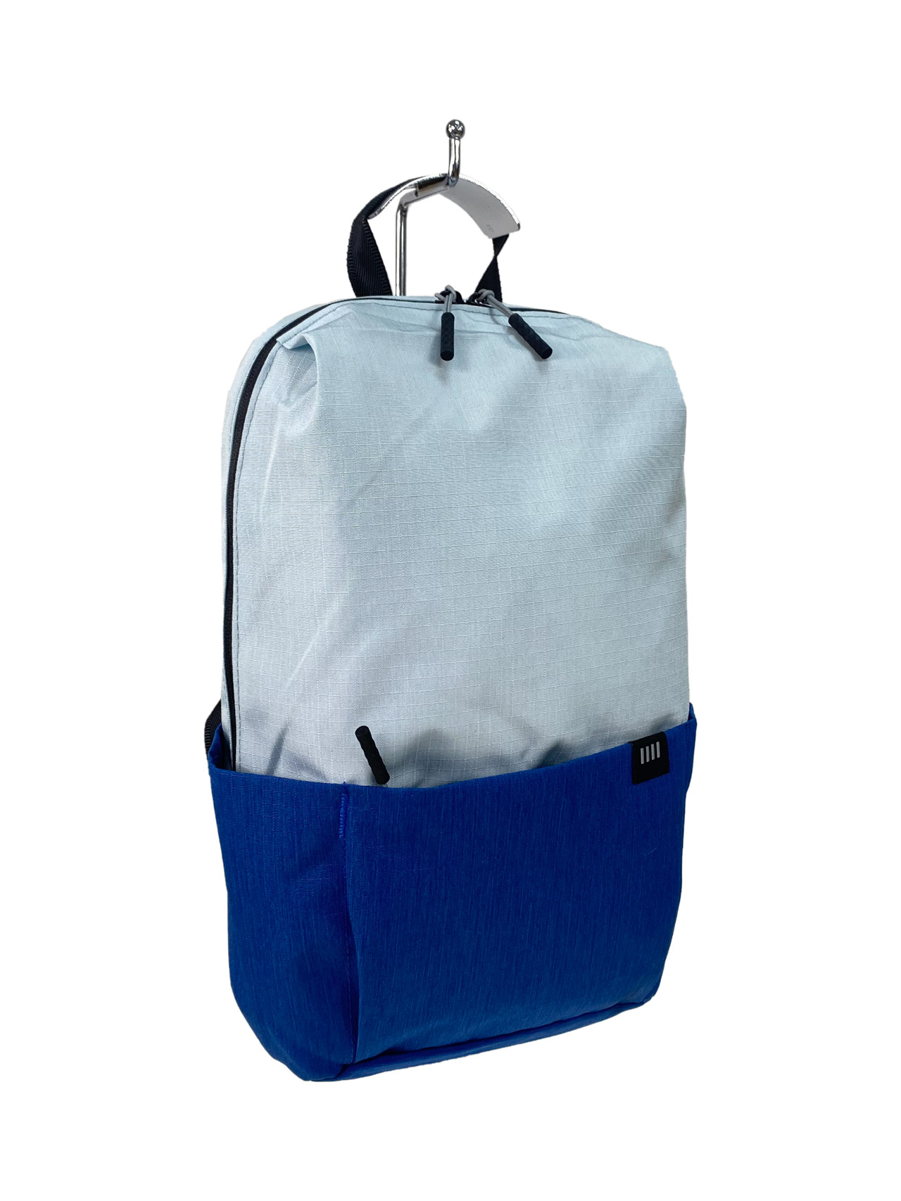 На фото 2 - Молодежный рюкзак из текстиля, цвет сине-голубой 