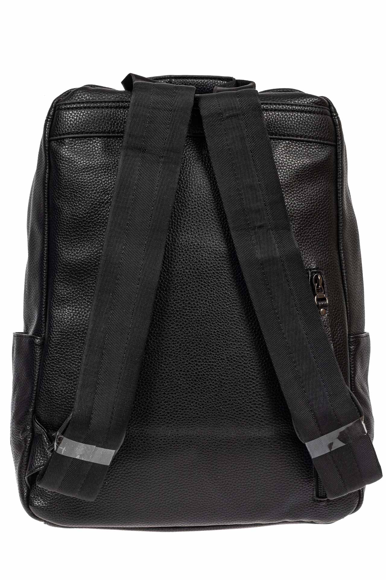 На фото 3 - Рюкзак мужской из фактурной экокожи с карманом для ноутбука, цвет чёрный