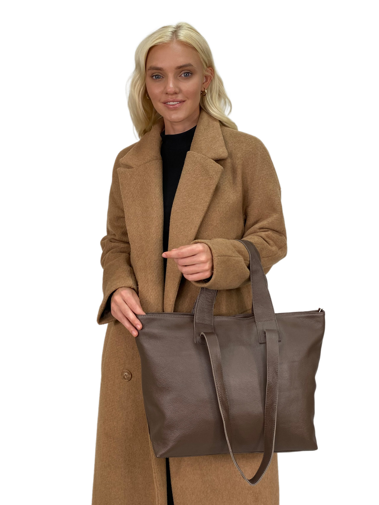 На фото 1 - Женская сумка из натуральной кожи, цвет кофе 