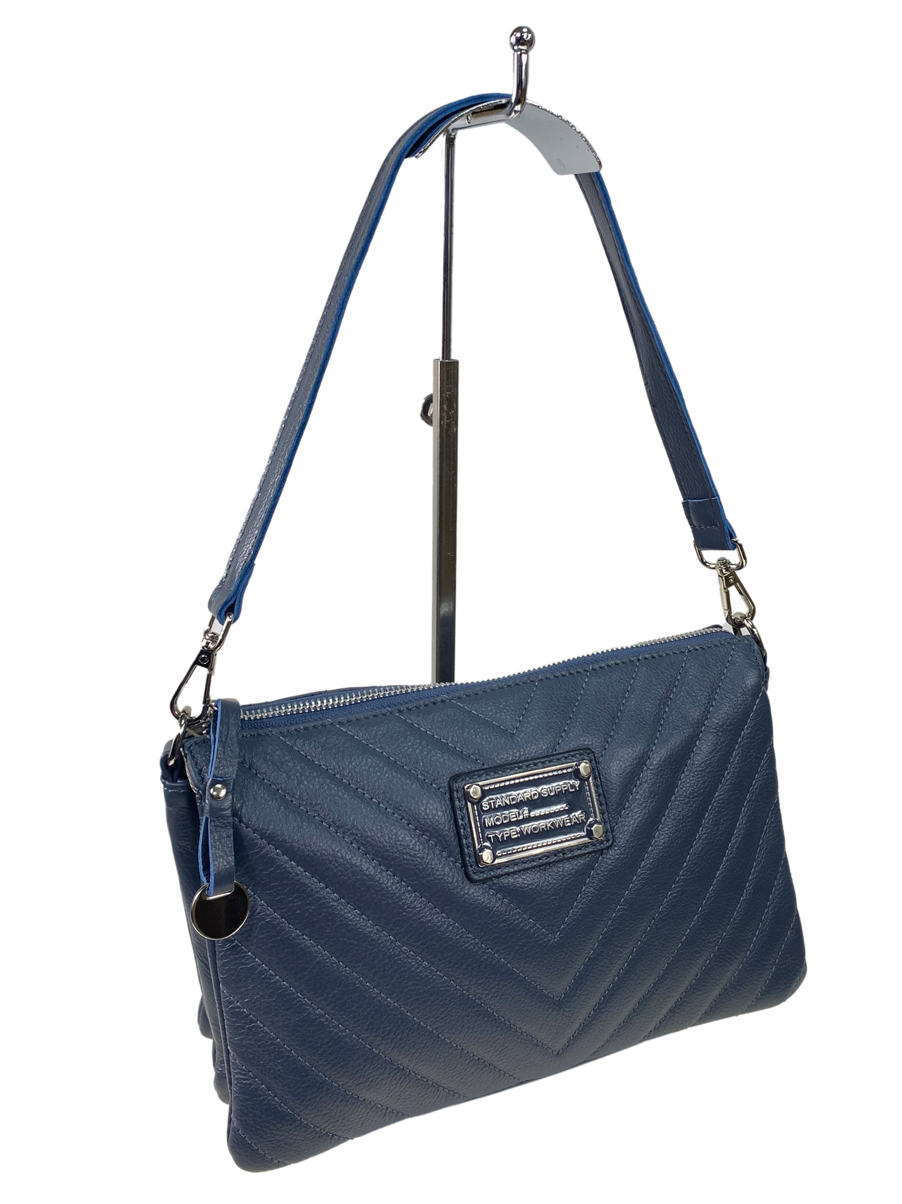 На фото 3 - Женская сумка клатч из натуральной кожи , цвет синий