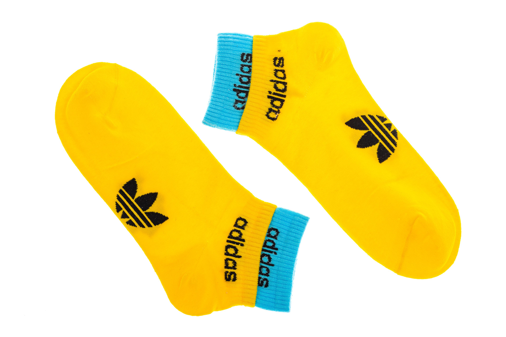 На фото 1 - Носки спортивные с принтом, цвет жёлтый и голубой