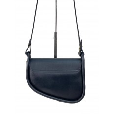 На фото 3 - Женская сумка-седло из искусственной кожи, цвет черный
