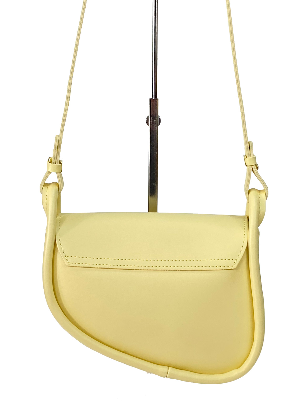 На фото 3 - Женская сумка-седло из искусственной кожи, цвет желтый