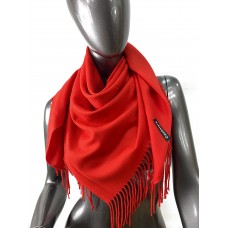 На фото 1 - Мягкий платок из хлопка, цвет красный